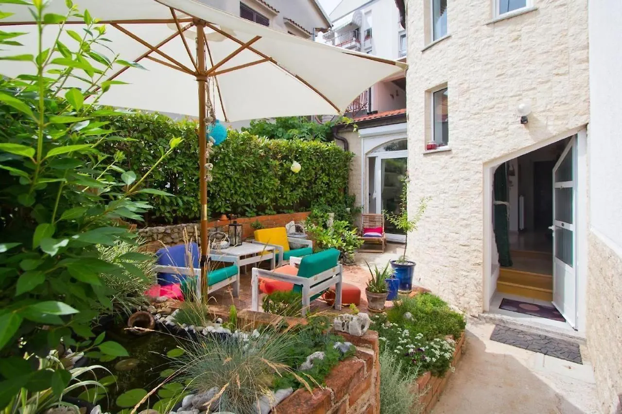 Apartment Wohnung In Rijeka Mit Terrasse Und Grill