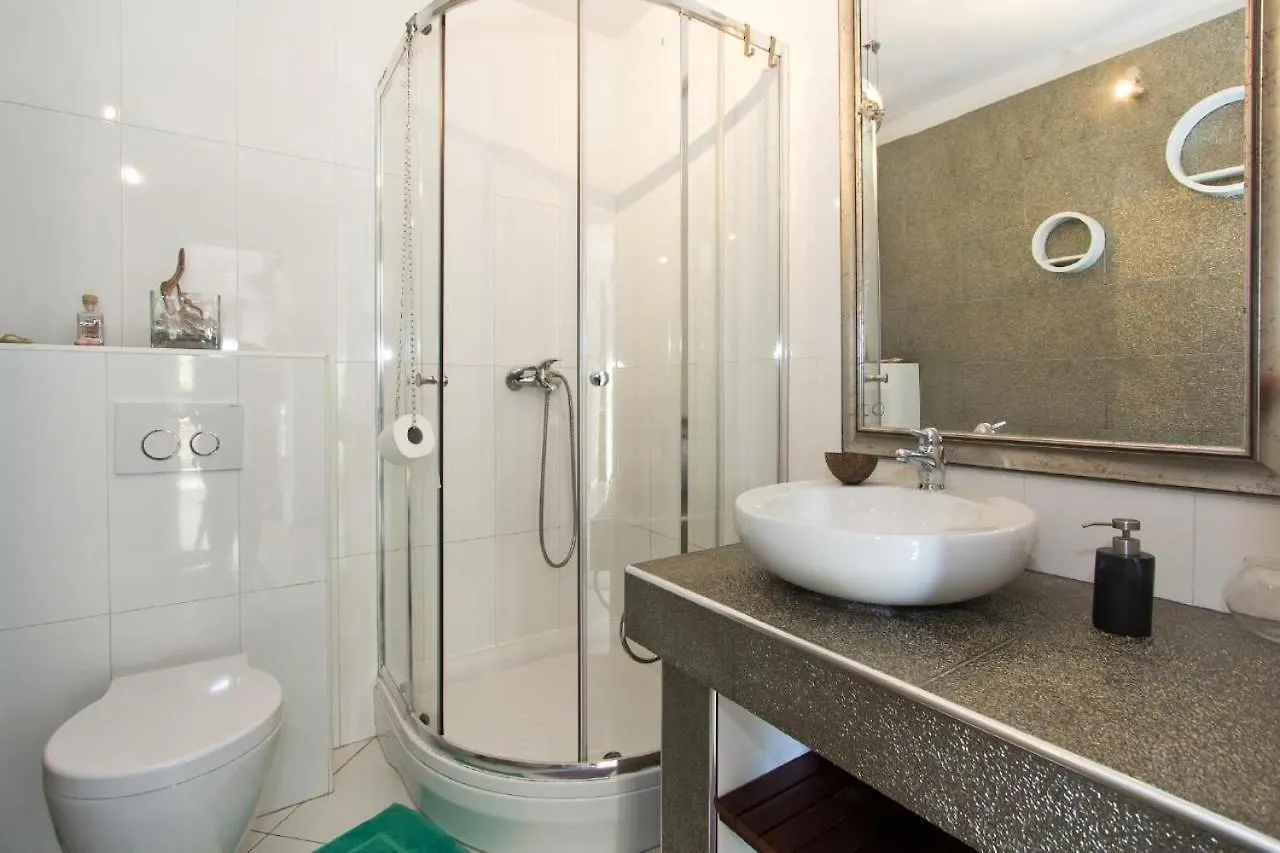 Apartment Wohnung In Rijeka Mit Terrasse Und Grill